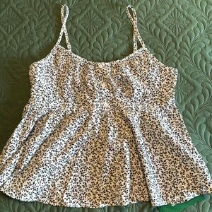 Never worn women’s tank